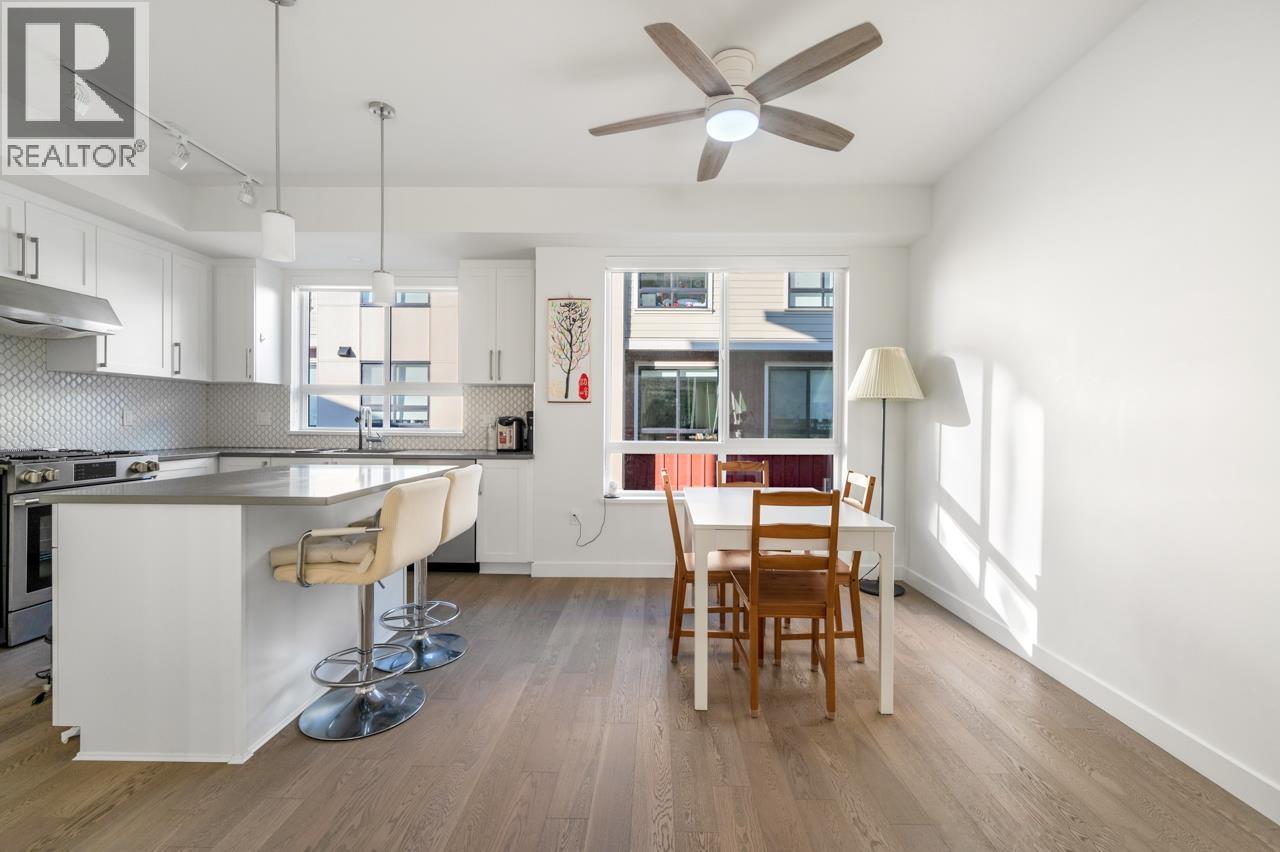 Listing Picture 10 of 21 : 27 10233 RIVER DRIVE, Richmond / 烈治文 - 魯藝地產 Yvonne Lu Group - MLS Medallion Club Member