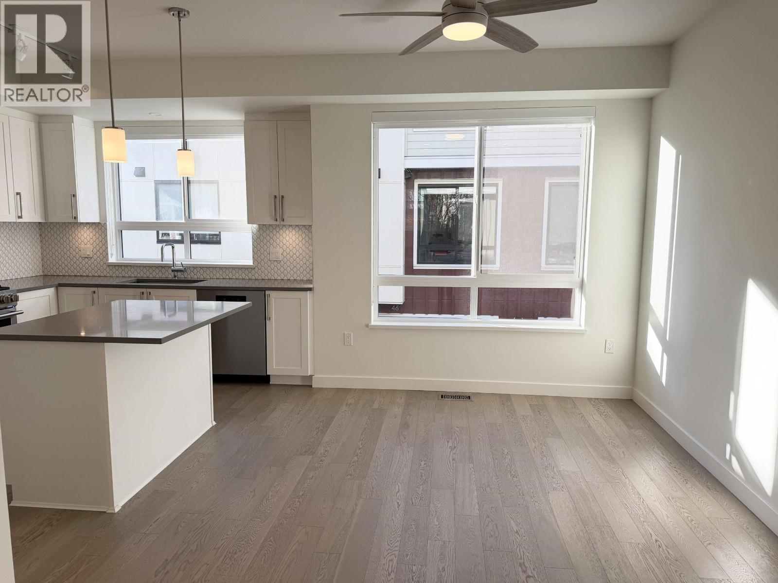 Listing Picture 4 of 21 : 27 10233 RIVER DRIVE, Richmond / 烈治文 - 魯藝地產 Yvonne Lu Group - MLS Medallion Club Member