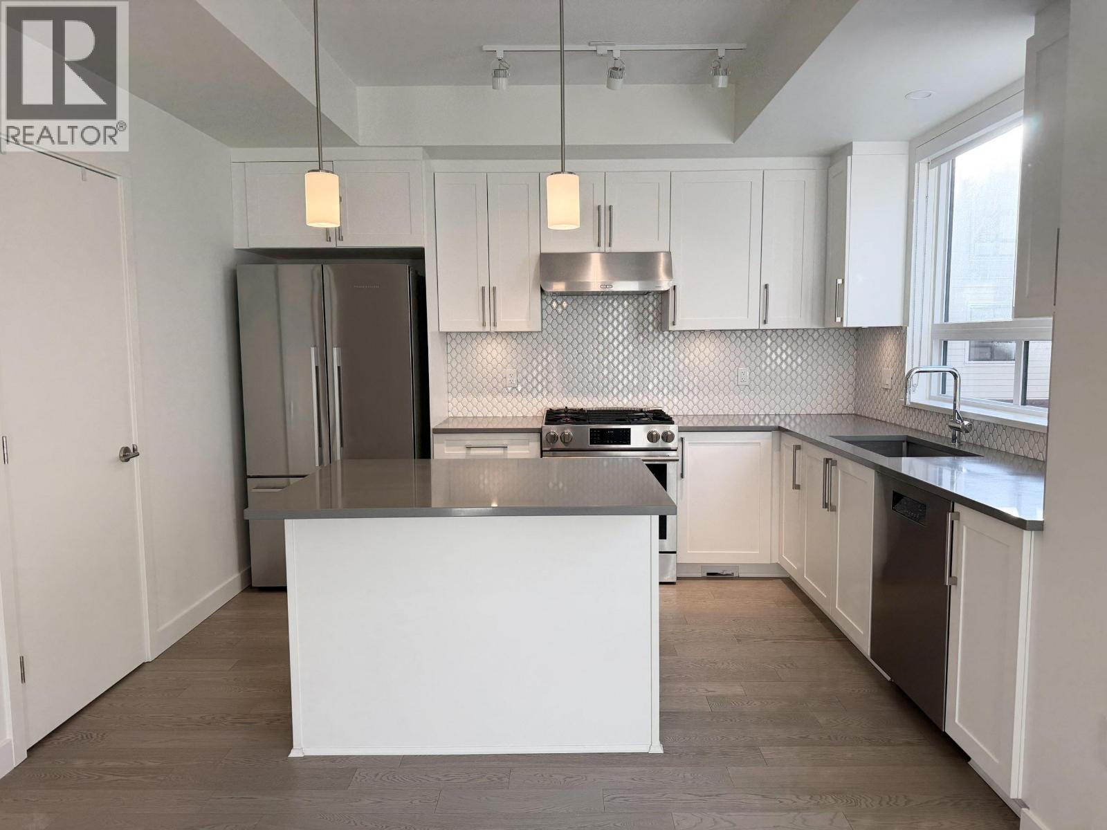 Listing Picture 5 of 21 : 27 10233 RIVER DRIVE, Richmond / 烈治文 - 魯藝地產 Yvonne Lu Group - MLS Medallion Club Member