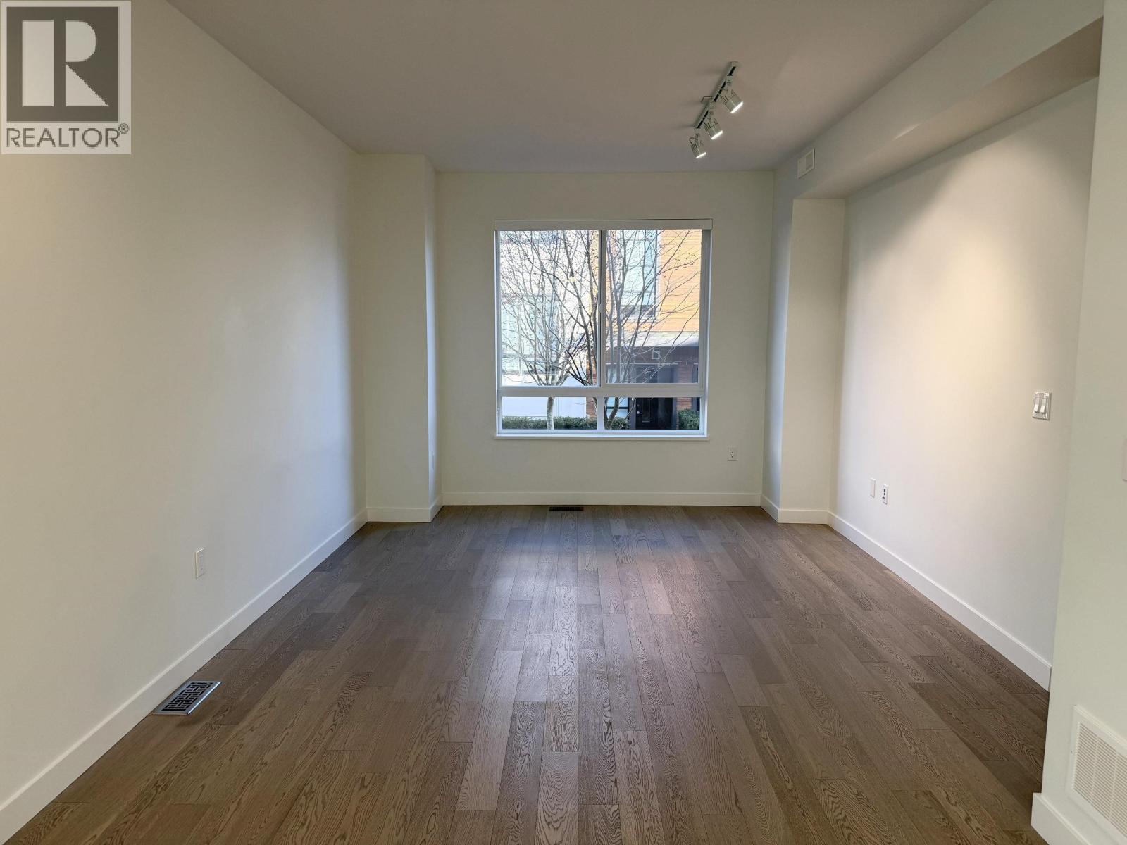 Listing Picture 3 of 21 : 27 10233 RIVER DRIVE, Richmond / 烈治文 - 魯藝地產 Yvonne Lu Group - MLS Medallion Club Member