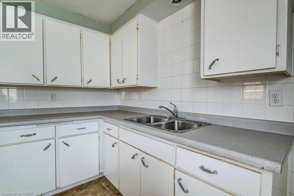 52 Avonwood Drive, Stratford, Ontario  N4Z 1B4 - Photo 12 - 40801726