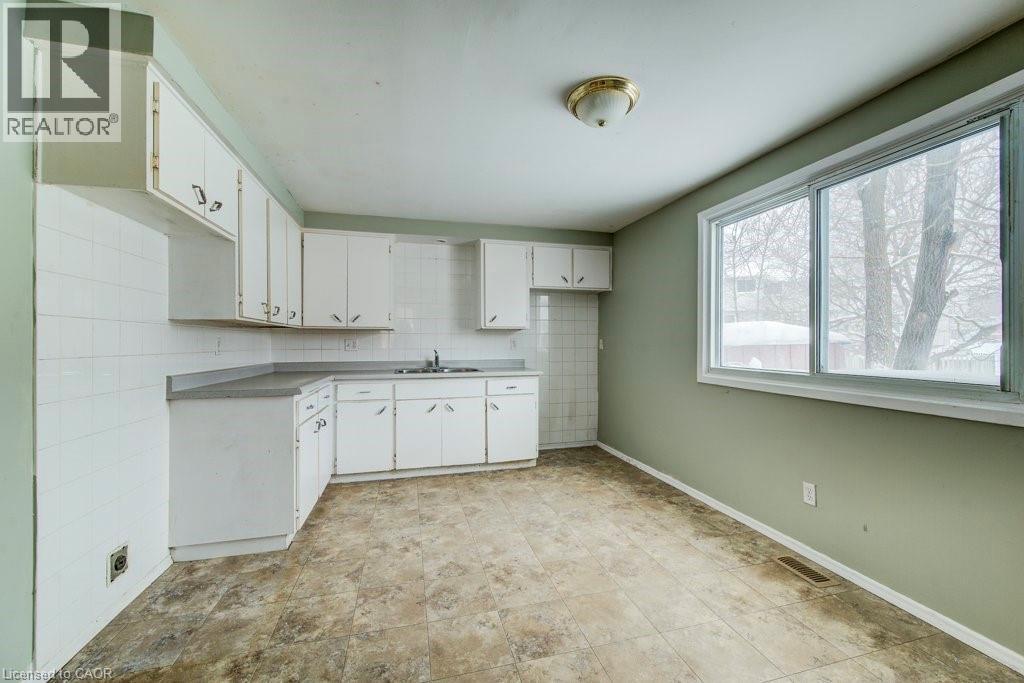 52 Avonwood Drive, Stratford, Ontario  N4Z 1B4 - Photo 11 - 40801726