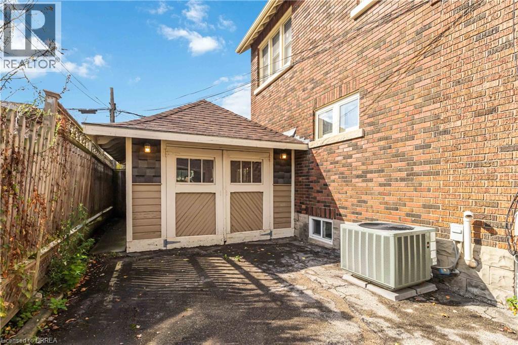 204 Brant Avenue, Brantford, Ontario  N3T 3H9 - Photo 5 - 40800366