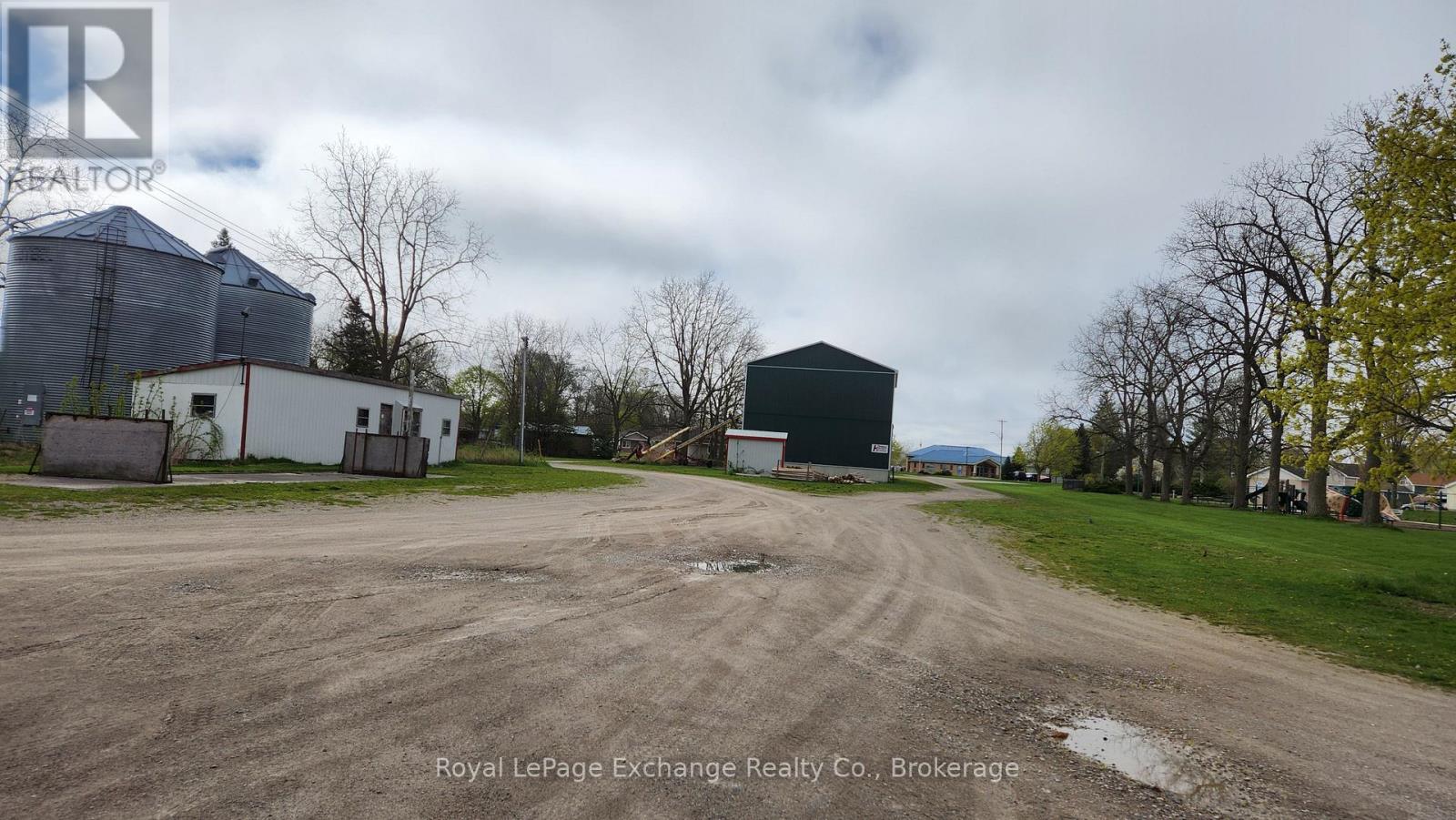 2 Malcolm Street, Huron-Kinloss, Ontario  N0G 2R0 - Photo 2 - X12770390
