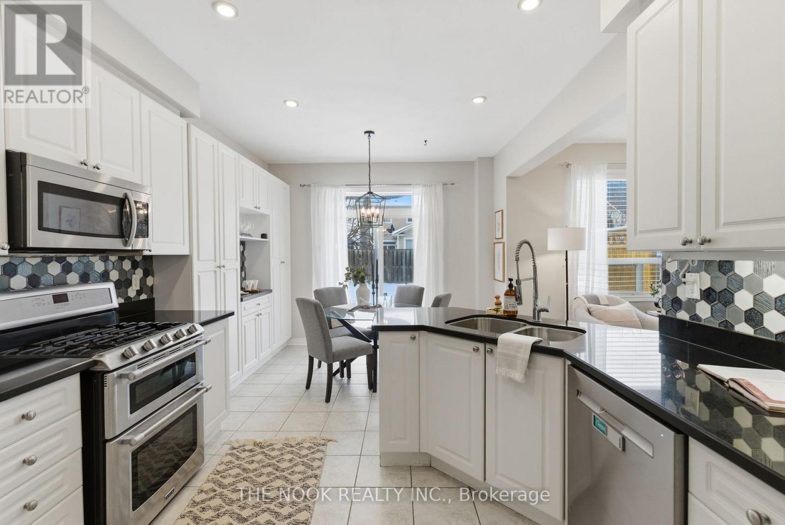 8 Northgrove Crescent, Whitby, Ontario  L1M 2M8 - Photo 17 - E12770400