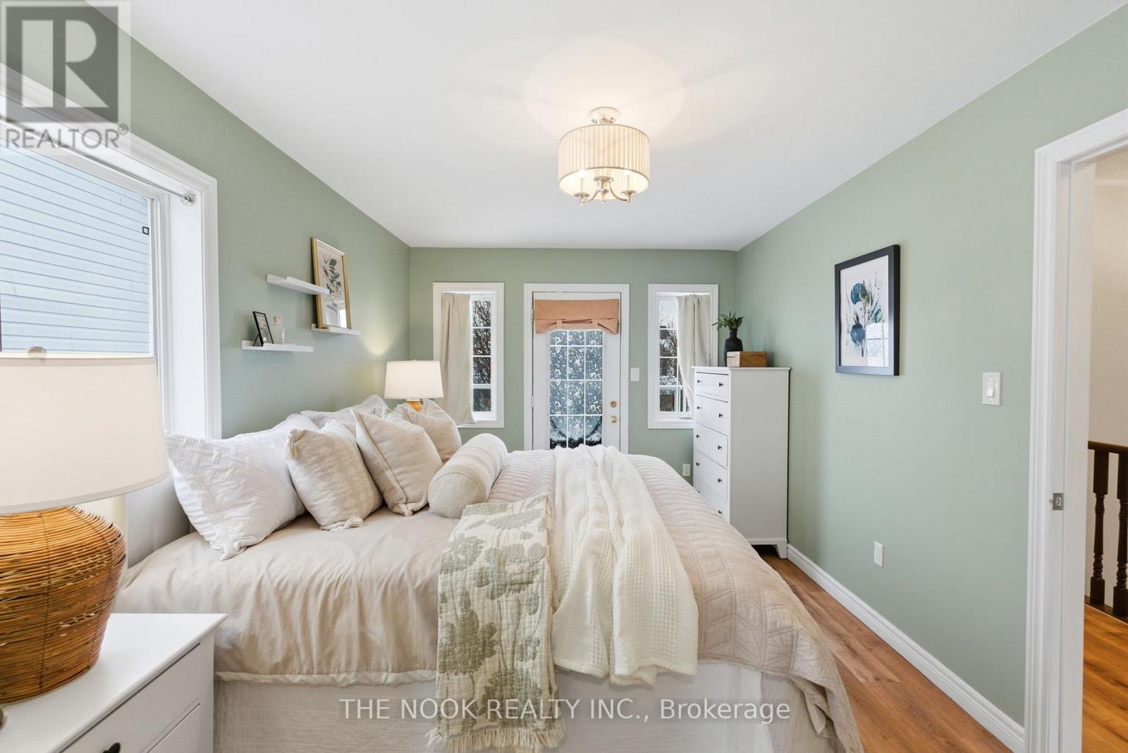 8 Northgrove Crescent, Whitby, Ontario  L1M 2M8 - Photo 27 - E12770400