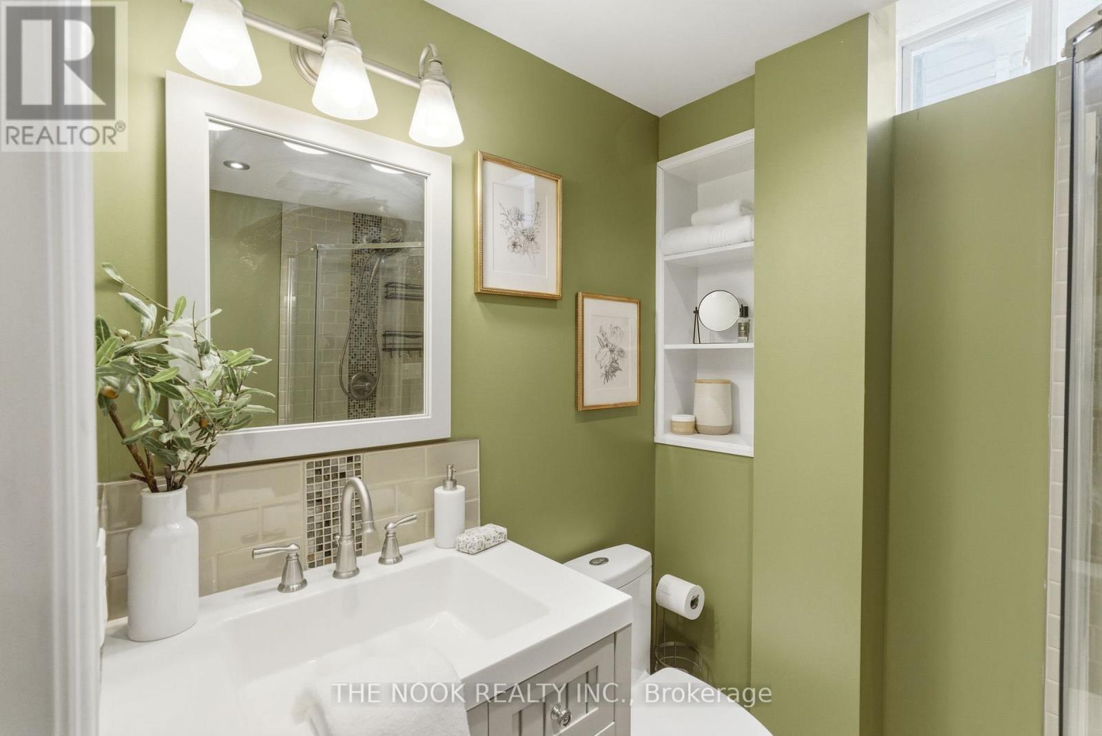 8 Northgrove Crescent, Whitby, Ontario  L1M 2M8 - Photo 46 - E12770400