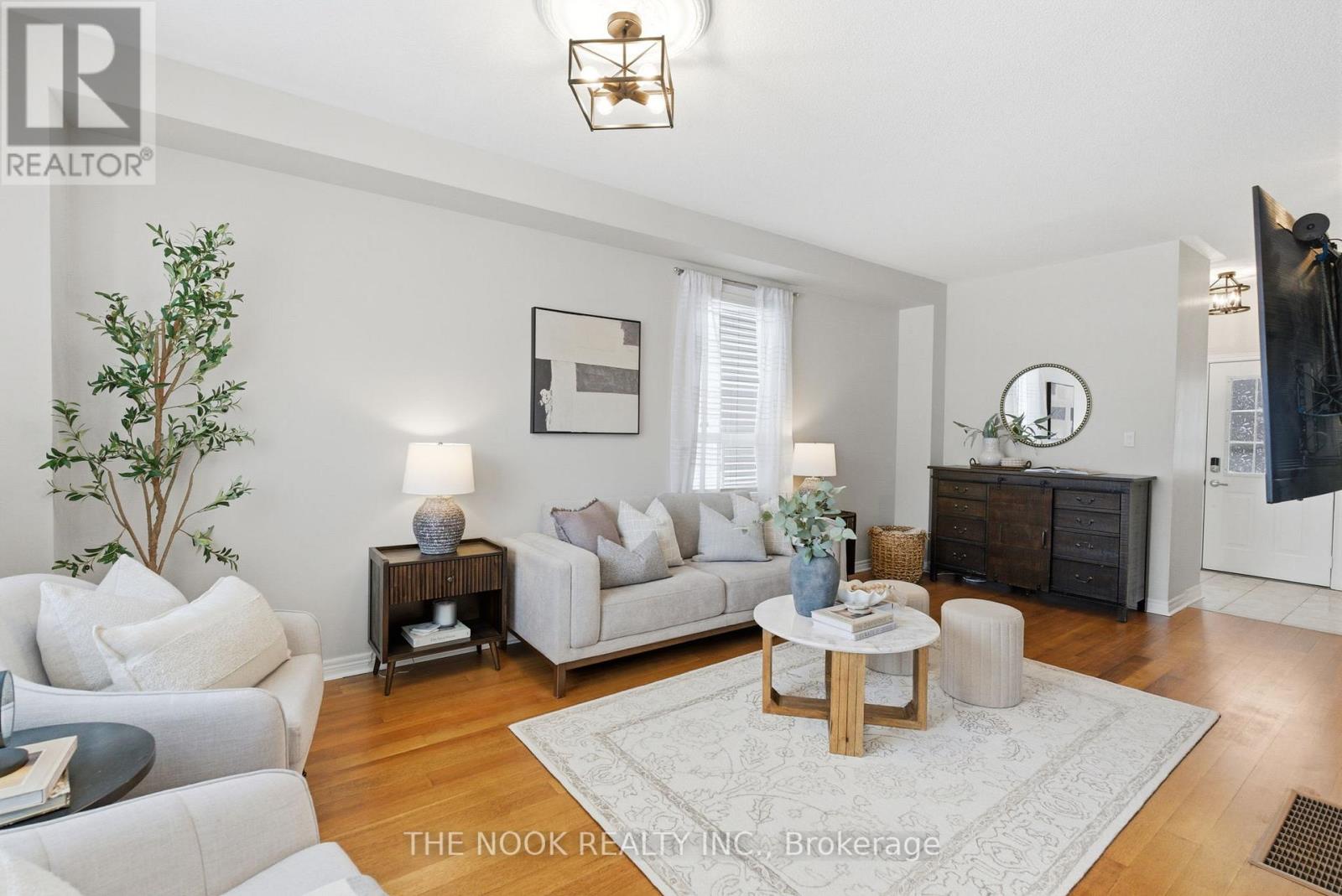 8 Northgrove Crescent, Whitby, Ontario  L1M 2M8 - Photo 8 - E12770400