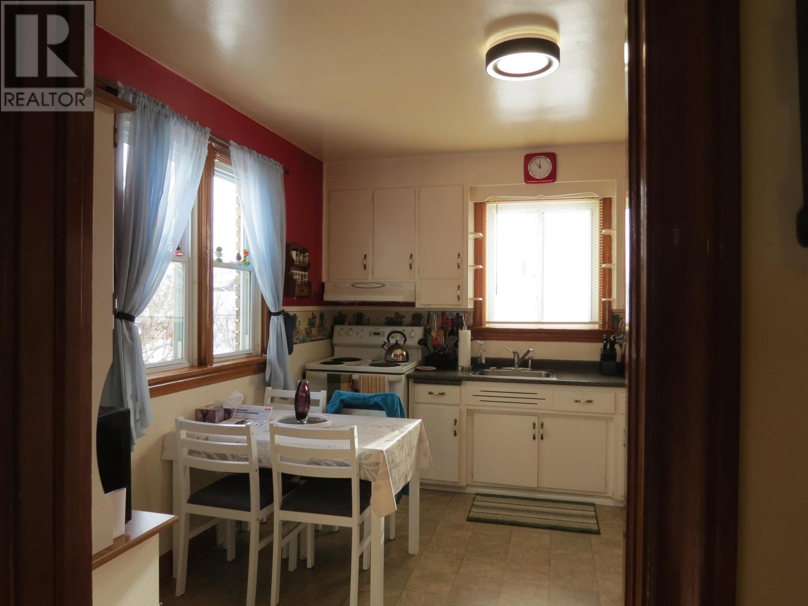 836 Simpson St, Thunder Bay, Ontario  P7C 3K4 - Photo 7 - TB2600153