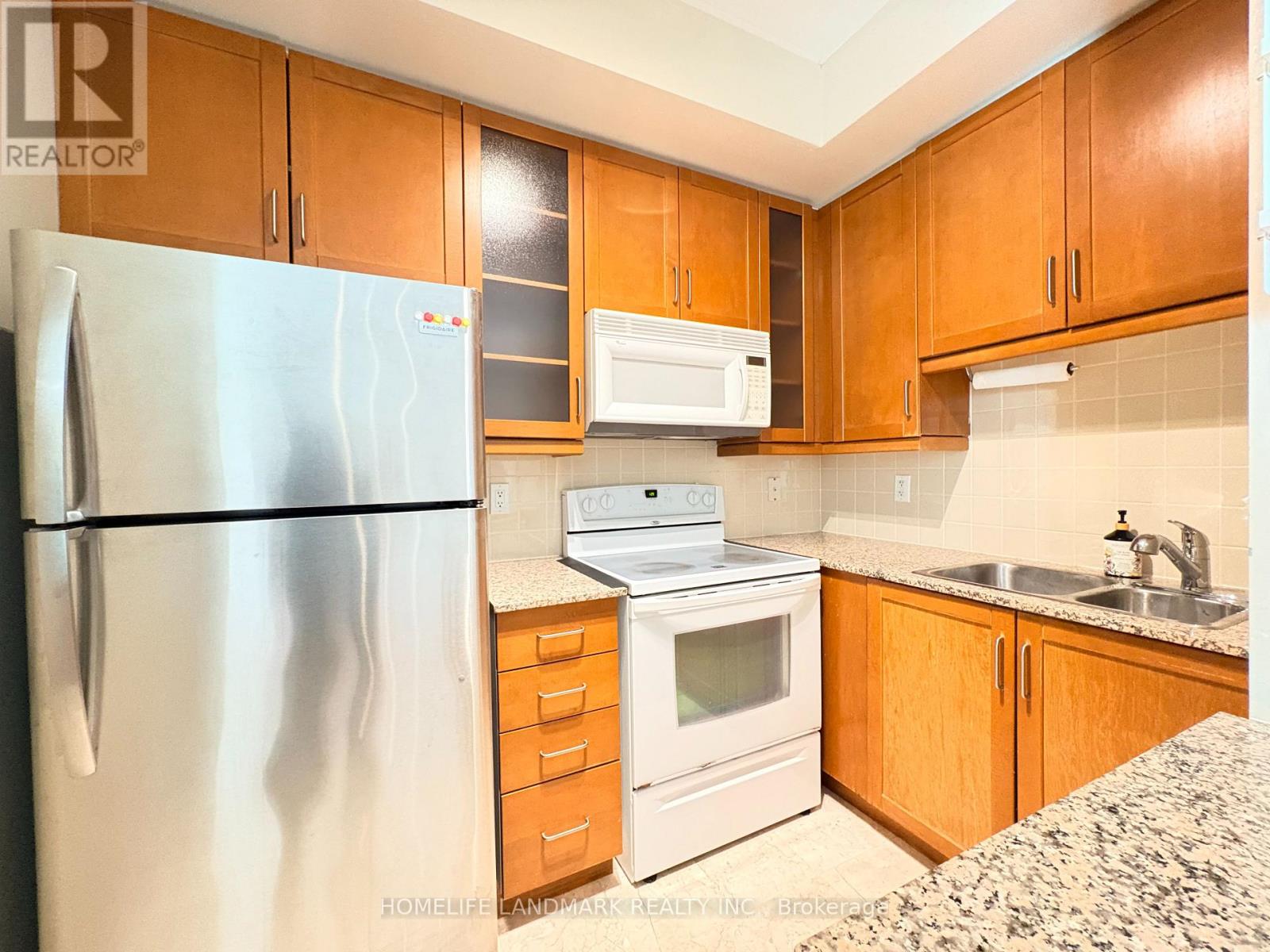 1015 - 60 Byng Avenue, Toronto, Ontario  M2N 4K3 - Photo 8 - C12769550