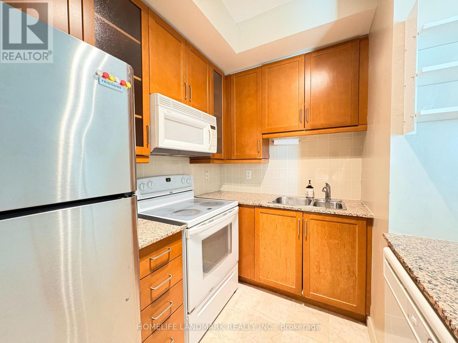 1015 - 60 Byng Avenue, Toronto, Ontario  M2N 4K3 - Photo 9 - C12769550