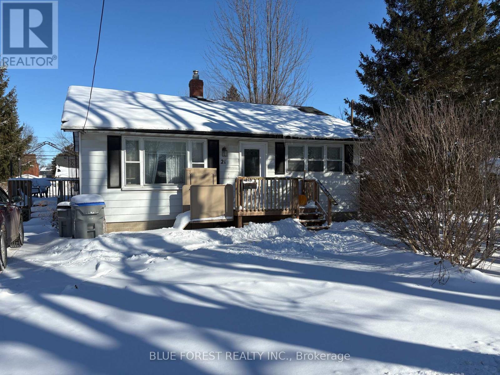 21 MILL LANE, Strathroy-Caradoc, Ontario