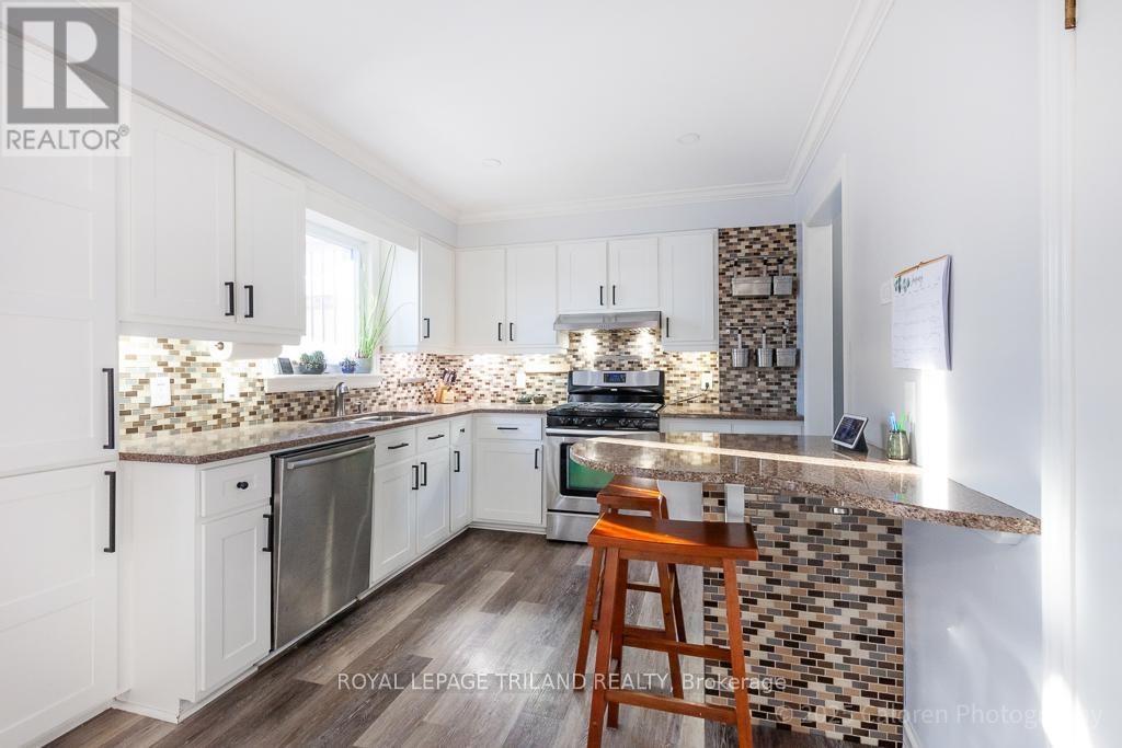 22 Westwinds Drive, London South, Ontario  N6C 5M4 - Photo 20 - X12770414