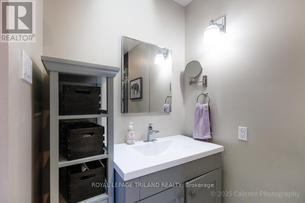 22 Westwinds Drive, London South, Ontario  N6C 5M4 - Photo 33 - X12770414