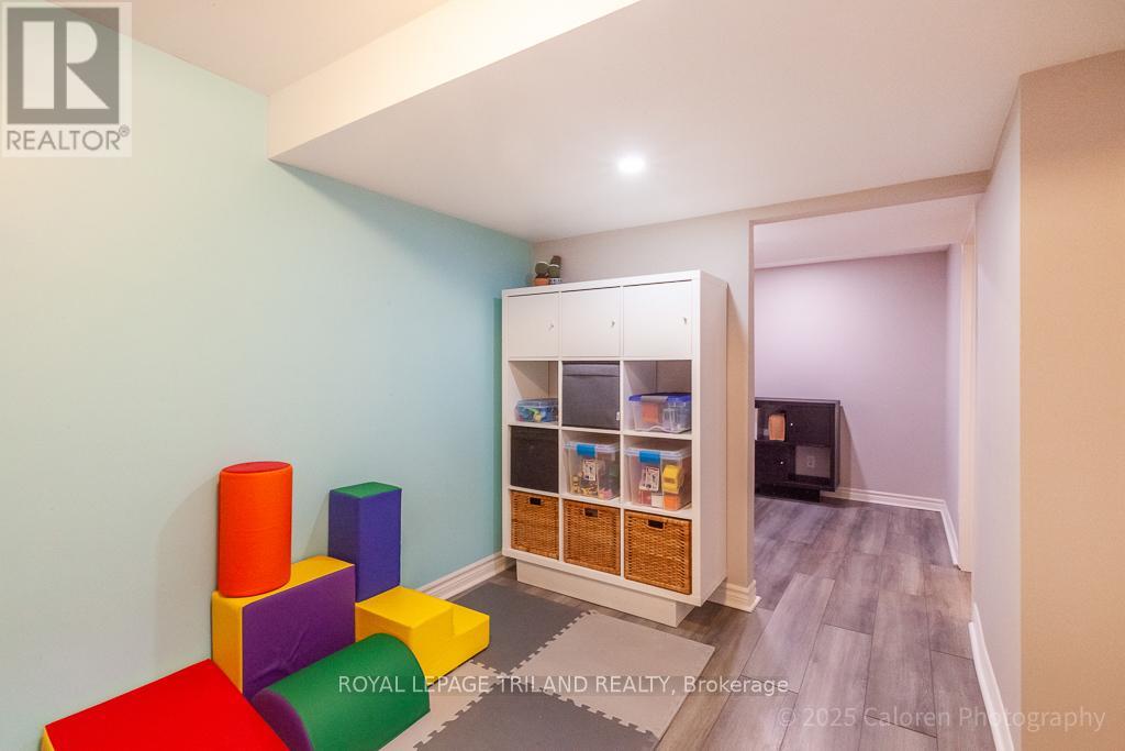 22 Westwinds Drive, London South, Ontario  N6C 5M4 - Photo 41 - X12770414