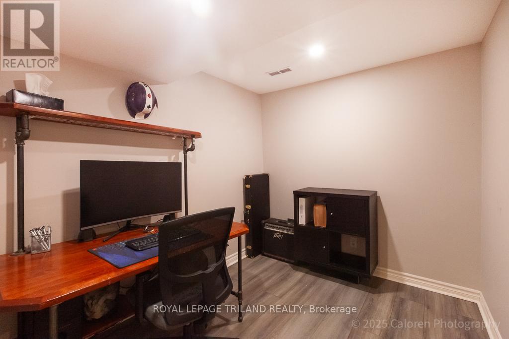 22 Westwinds Drive, London South, Ontario  N6C 5M4 - Photo 45 - X12770414