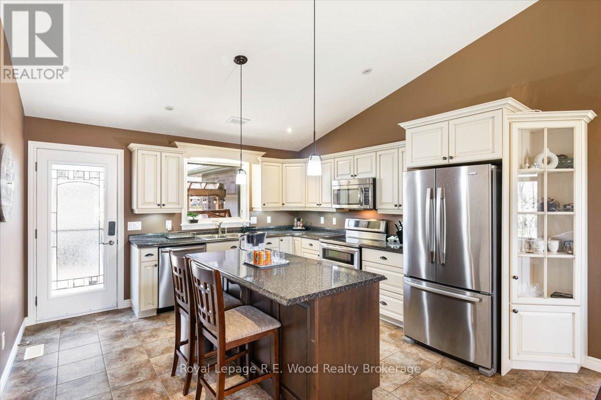 56 Wintergreen Crescent, Norfolk, Ontario  N4B 2W5 - Photo 7 - X12581824