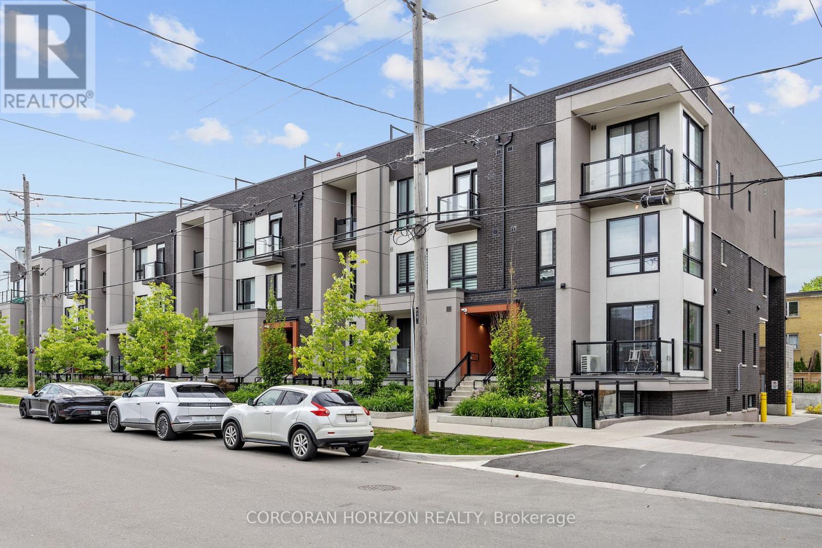 6 - 12 Marquette Avenue, Toronto, Ontario  M6A 0E1 - Photo 2 - C12770392