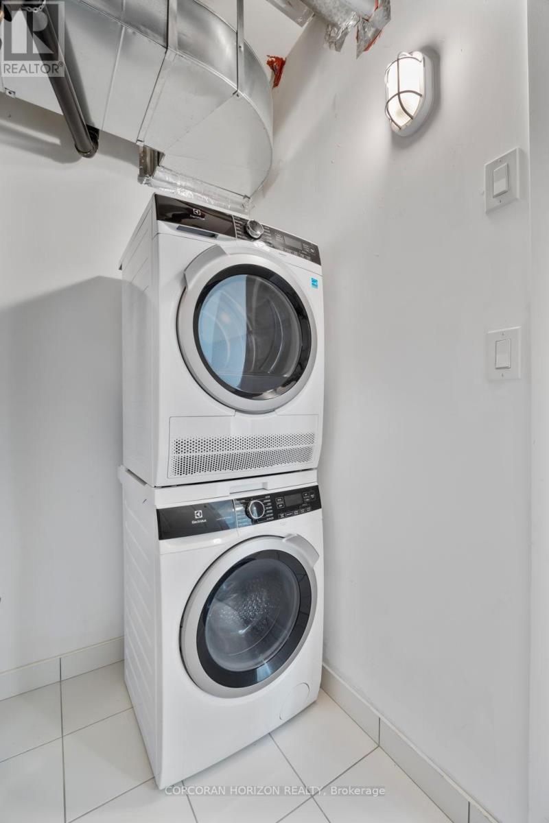 6 - 12 Marquette Avenue, Toronto, Ontario  M6A 0E1 - Photo 30 - C12770392