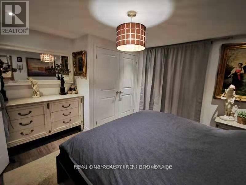 39 Shamokin Drive, Toronto, Ontario  M3A 3H9 - Photo 4 - C12770406