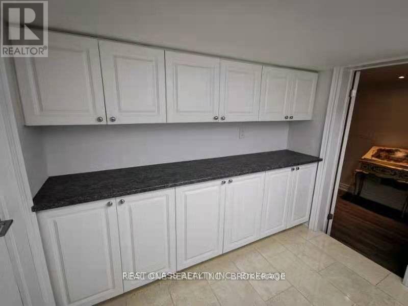 39 Shamokin Drive, Toronto, Ontario  M3A 3H9 - Photo 8 - C12770406