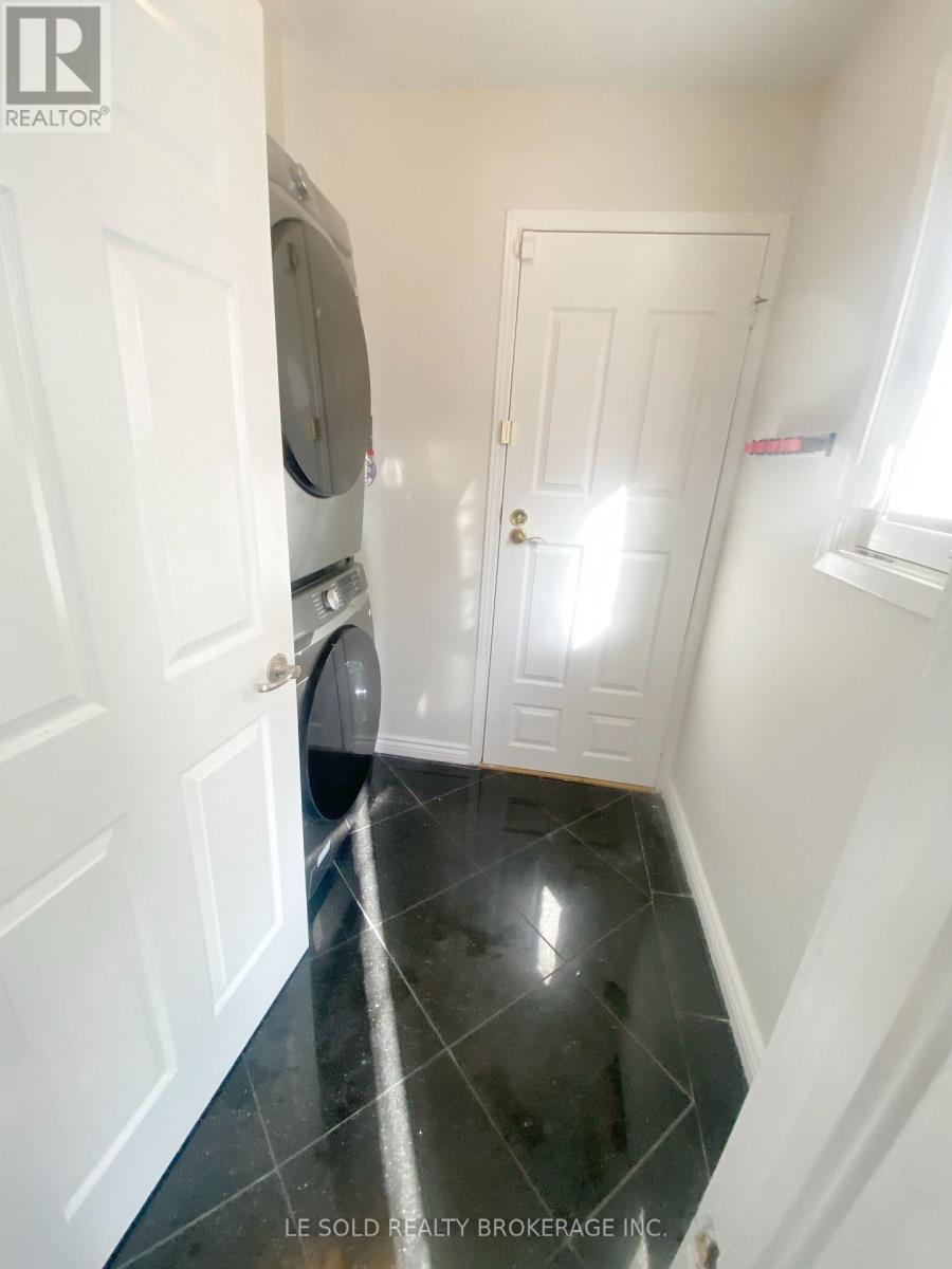 Upper - 110 Cimmaron Street, Markham (Middlefield), Ontario  L3S 2G7 - Photo 11 - N12770360