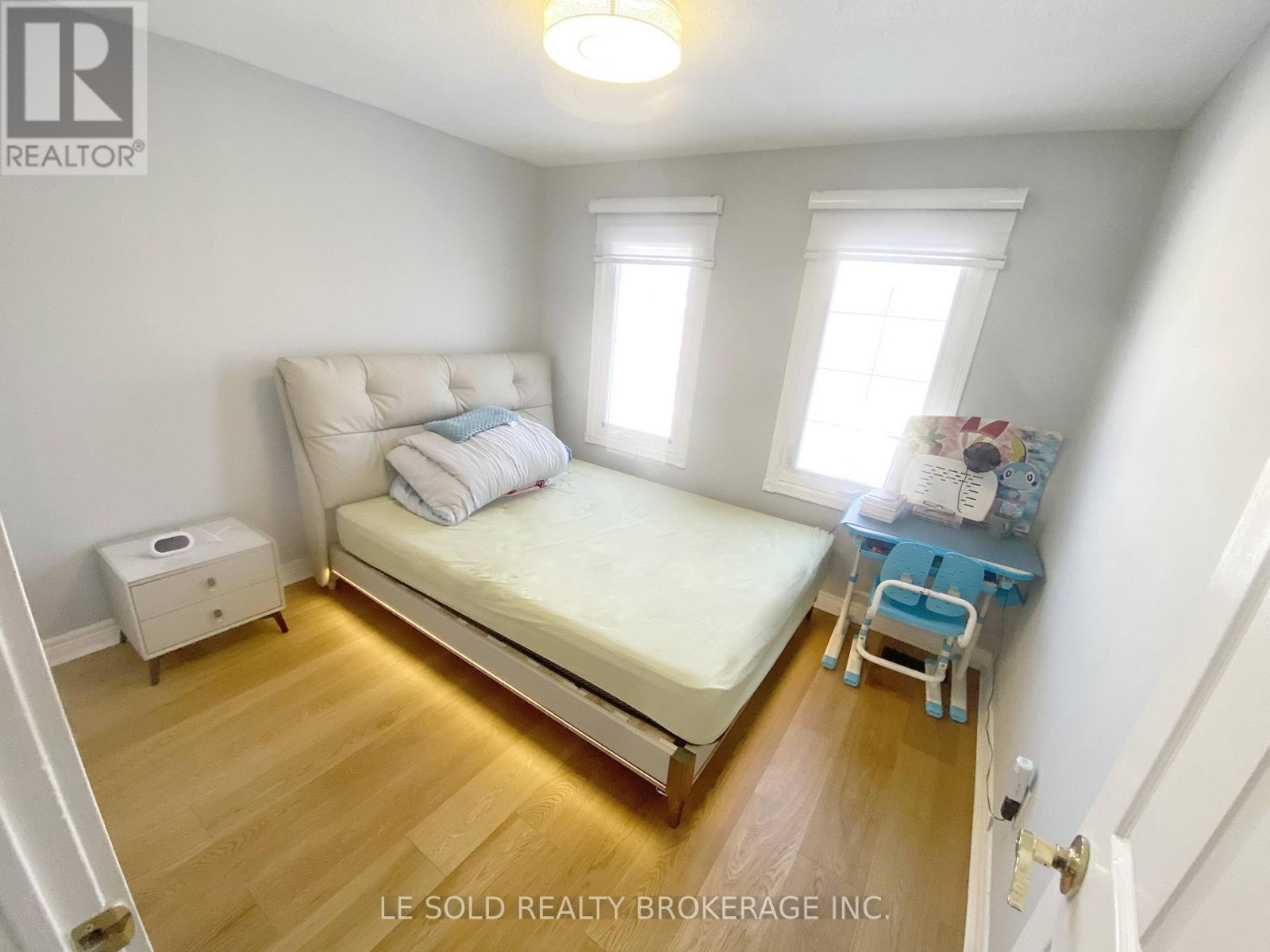 Upper - 110 Cimmaron Street, Markham (Middlefield), Ontario  L3S 2G7 - Photo 19 - N12770360