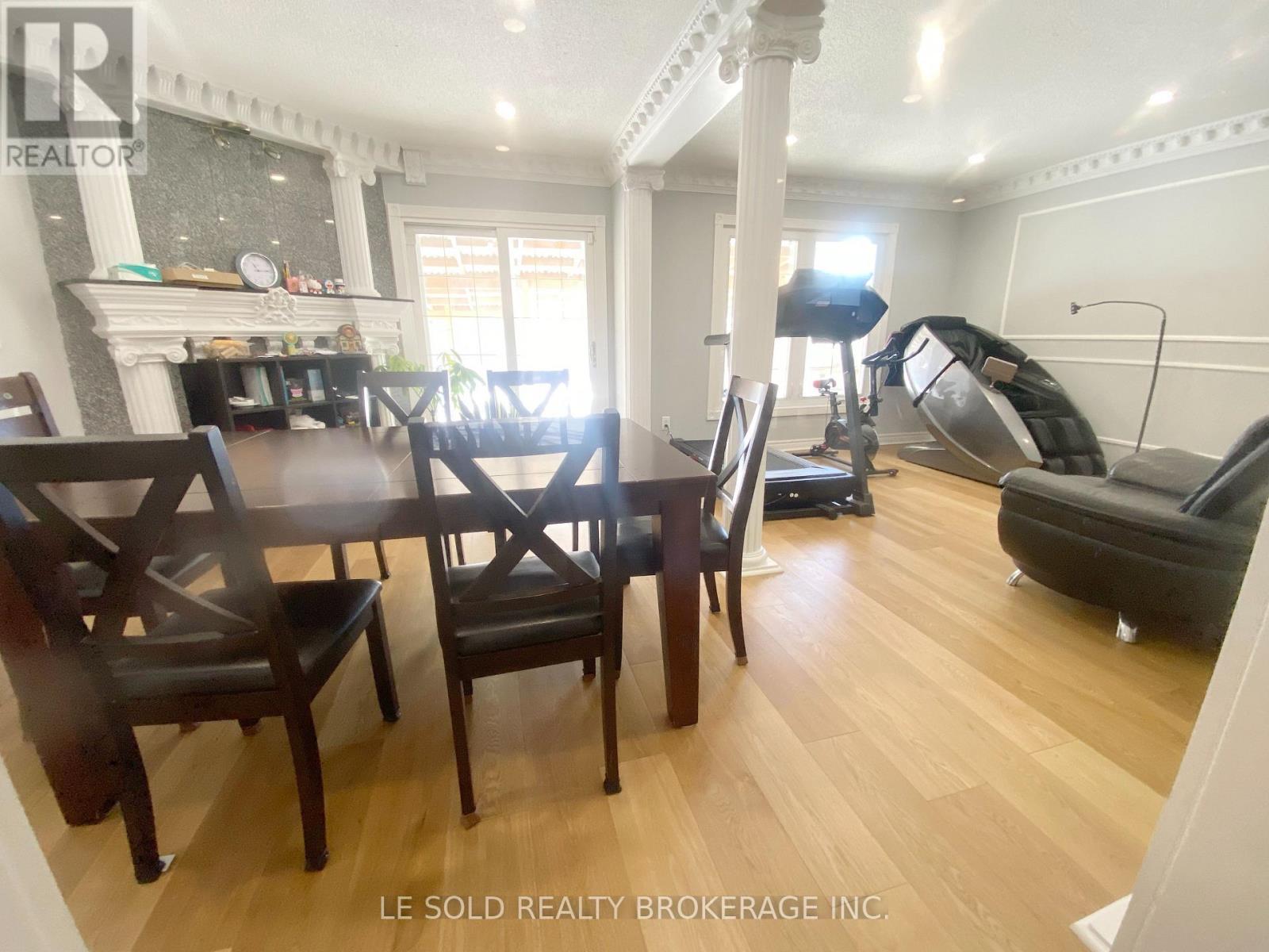 Upper - 110 Cimmaron Street, Markham (Middlefield), Ontario  L3S 2G7 - Photo 6 - N12770360