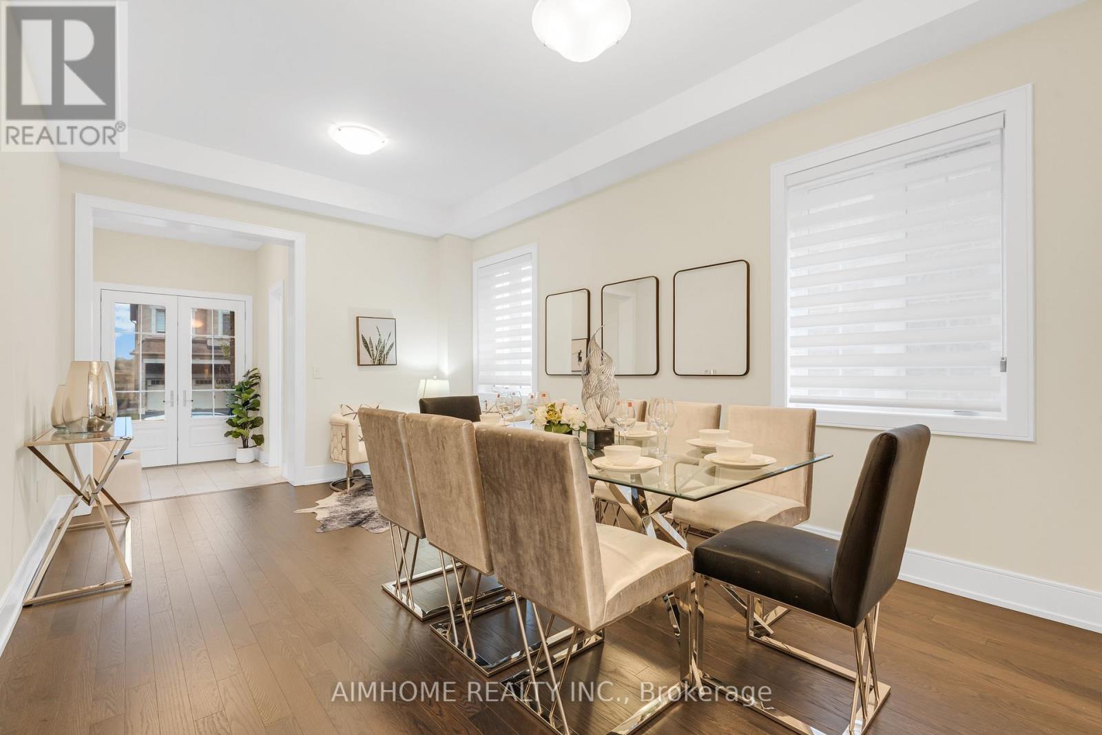 27 William Logan Drive, Richmond Hill, Ontario  L4E 1K3 - Photo 5 - N12770370