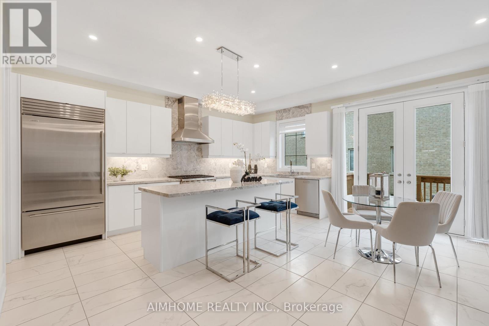 27 William Logan Drive, Richmond Hill, Ontario  L4E 1K3 - Photo 7 - N12770370