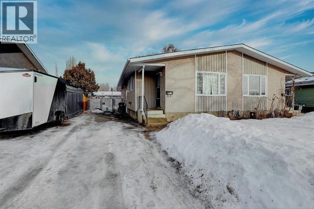 9514 76 Avenue, Grande Prairie, Alberta  T8V 4T6 - Photo 1 - A2284591