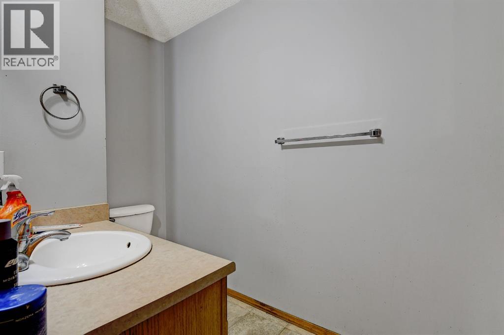 9514 76 Avenue, Grande Prairie, Alberta  T8V 4T6 - Photo 11 - A2284591