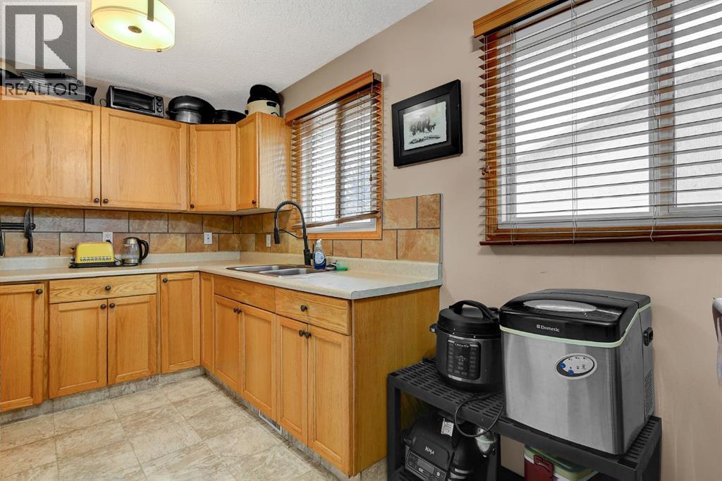 9514 76 Avenue, Grande Prairie, Alberta  T8V 4T6 - Photo 4 - A2284591