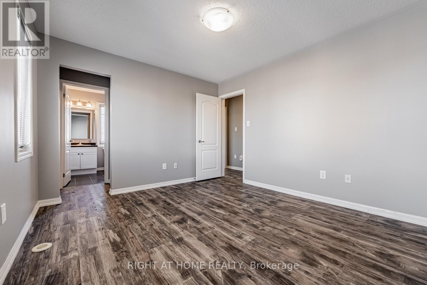 533 Cavanagh Lane, Milton, Ontario  L9T 8G4 - Photo 20 - W12770384