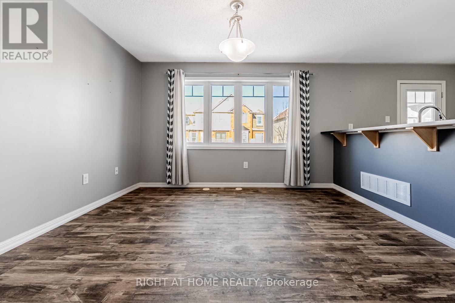 533 Cavanagh Lane, Milton, Ontario  L9T 8G4 - Photo 7 - W12770384