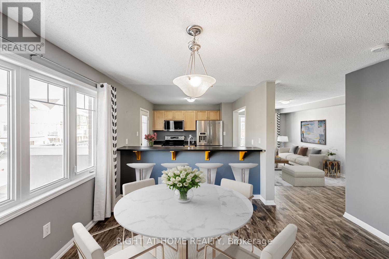 533 Cavanagh Lane, Milton, Ontario  L9T 8G4 - Photo 9 - W12770384