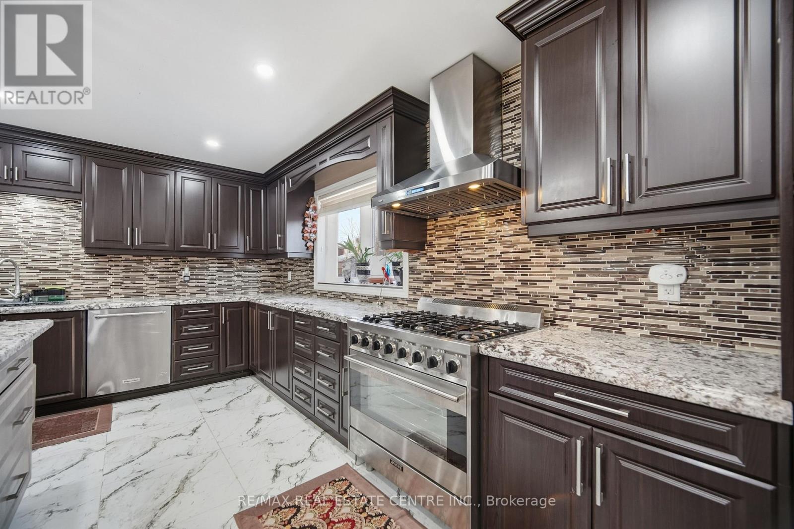 2555 Cynara Road, Mississauga, Ontario  L5B 2R5 - Photo 18 - W12770386