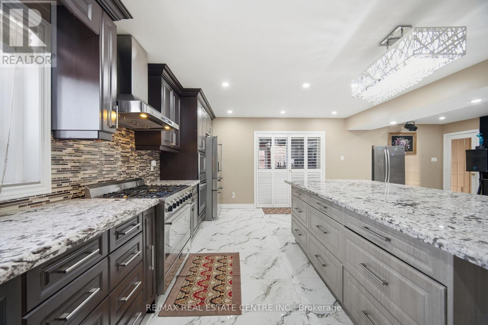 2555 Cynara Road, Mississauga, Ontario  L5B 2R5 - Photo 19 - W12770386