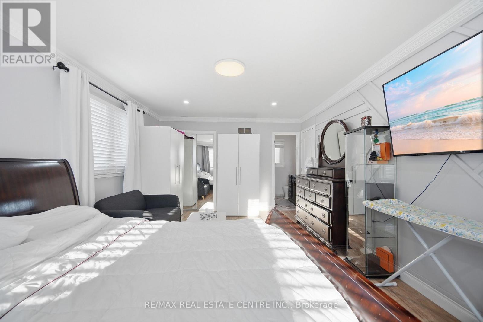 2555 Cynara Road, Mississauga, Ontario  L5B 2R5 - Photo 23 - W12770386