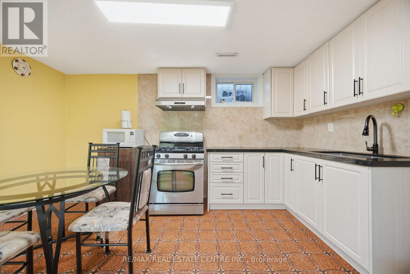 2555 Cynara Road, Mississauga, Ontario  L5B 2R5 - Photo 36 - W12770386