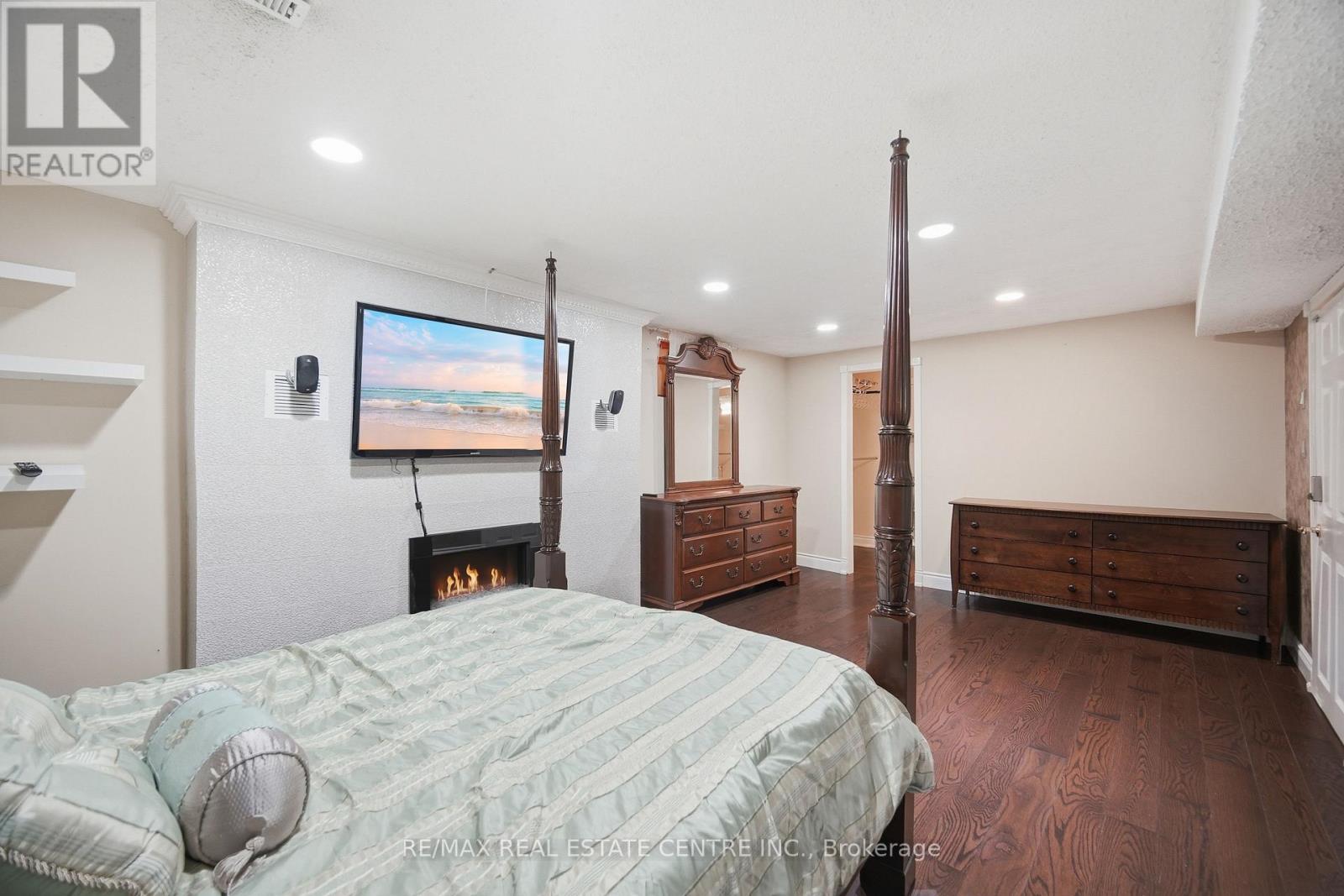 2555 Cynara Road, Mississauga, Ontario  L5B 2R5 - Photo 38 - W12770386