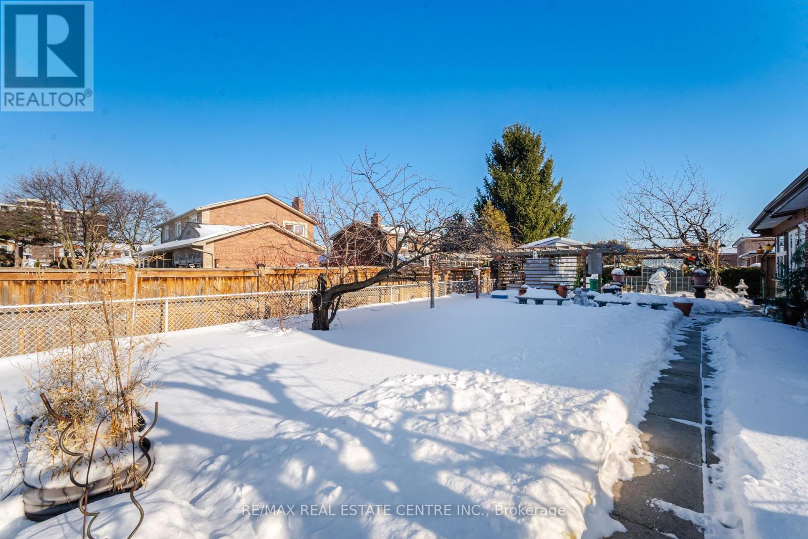 2555 Cynara Road, Mississauga, Ontario  L5B 2R5 - Photo 49 - W12770386