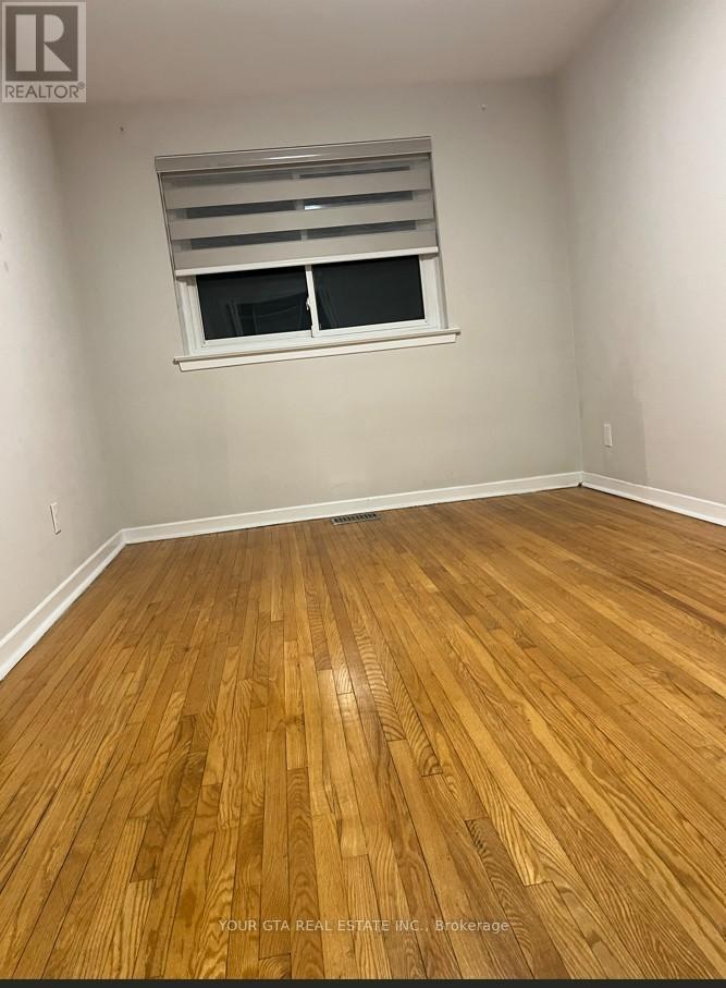 Upper - 1867 Sandgate Crescent, Mississauga, Ontario  L5J 2E7 - Photo 18 - W12770394