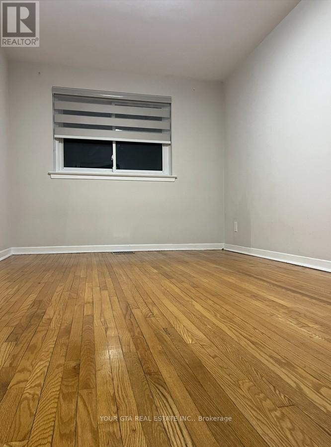 Upper - 1867 Sandgate Crescent, Mississauga, Ontario  L5J 2E7 - Photo 19 - W12770394