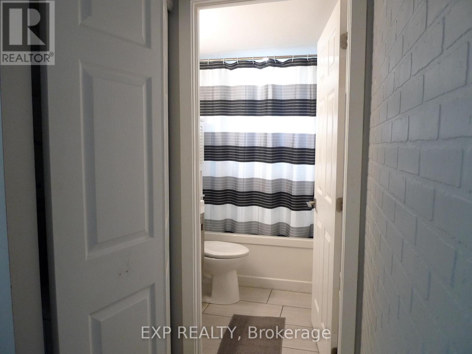 26 - 2373 King Street E, Hamilton (Glenview), Ontario  L8K 1X9 - Photo 16 - X12770350