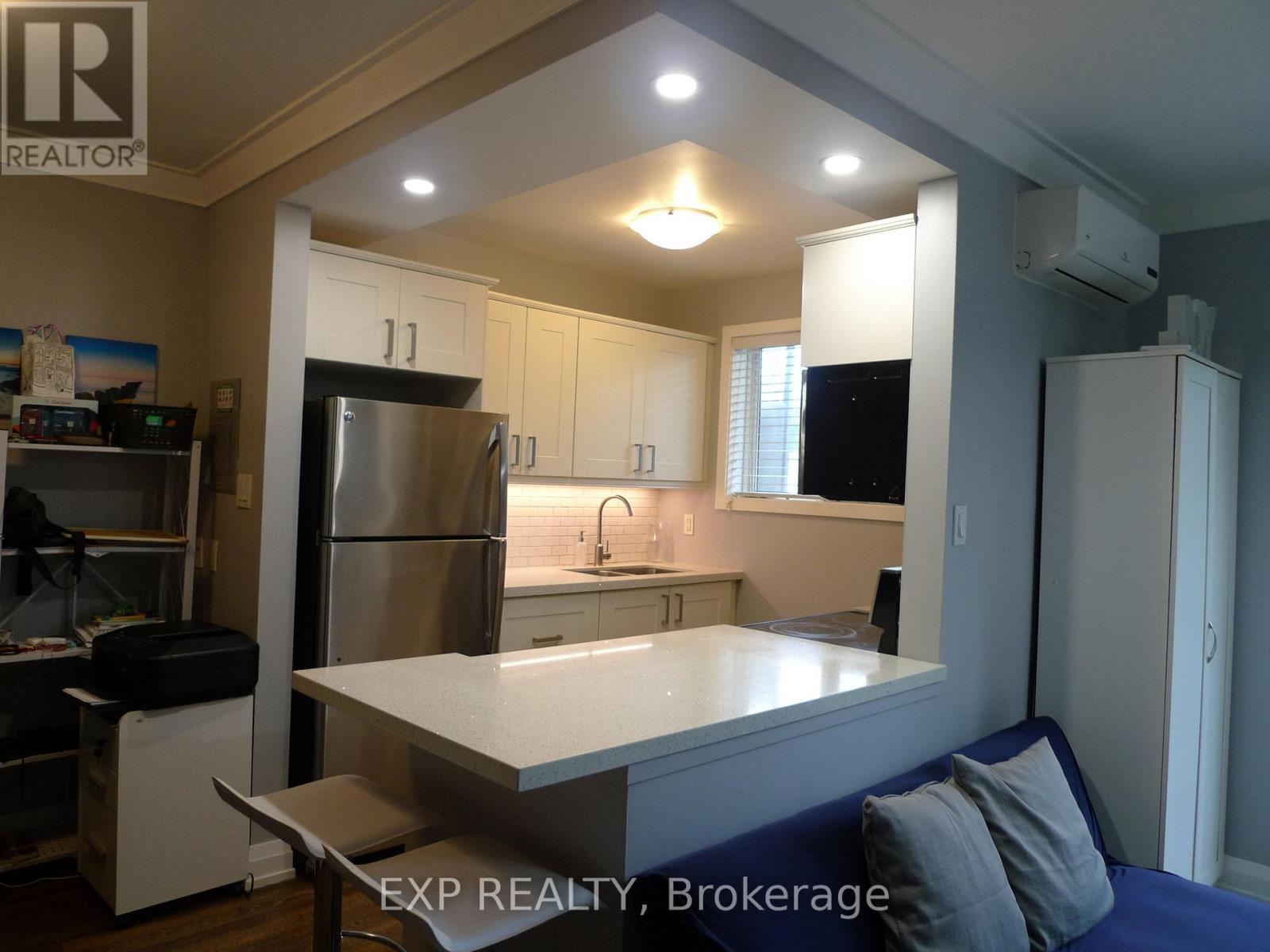 26 - 2373 King Street E, Hamilton (Glenview), Ontario  L8K 1X9 - Photo 3 - X12770350