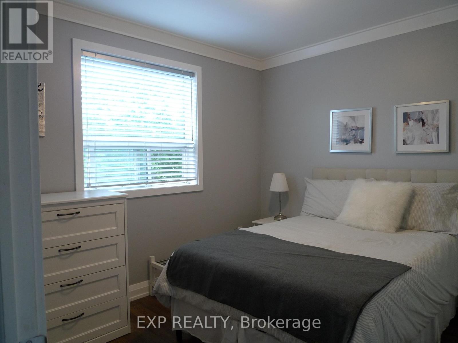 26 - 2373 King Street E, Hamilton (Glenview), Ontario  L8K 1X9 - Photo 4 - X12770350