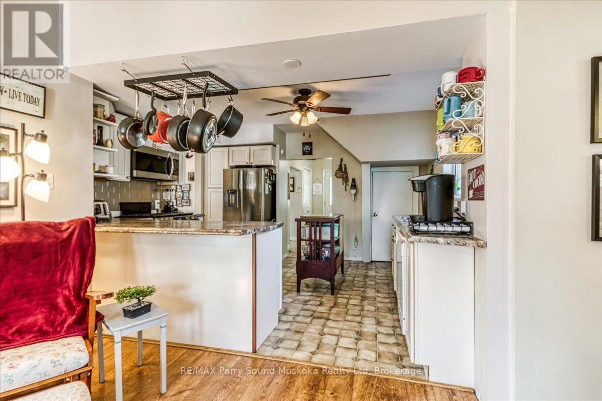 216 Arthur Street, West Nipissing, Ontario  P2B 1E7 - Photo 11 - X12770434