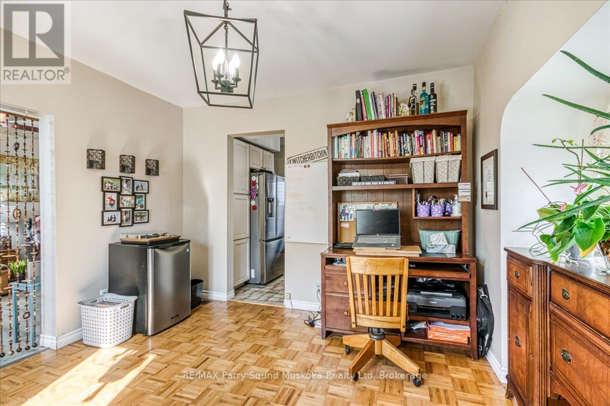 216 Arthur Street, West Nipissing, Ontario  P2B 1E7 - Photo 12 - X12770434