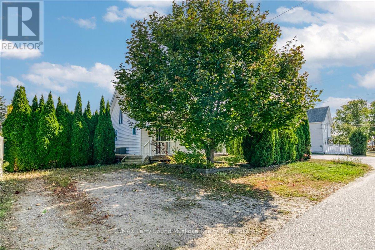 216 Arthur Street, West Nipissing, Ontario  P2B 1E7 - Photo 25 - X12770434